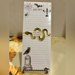 Eccolo 100 Sheet Notepad W/Creepy Halloween Images & A Magnetic Backing. New.
